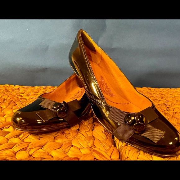 Sofft Shoes - Sofft black patent leather heels. Worn once!